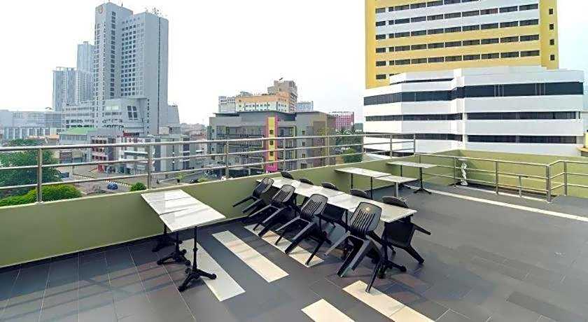 Lks Hotel