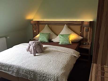 Basic Double Room without Shower