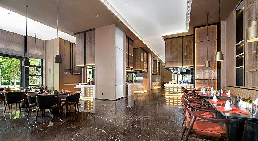 Grand Mercure Wuhan International Expo Center