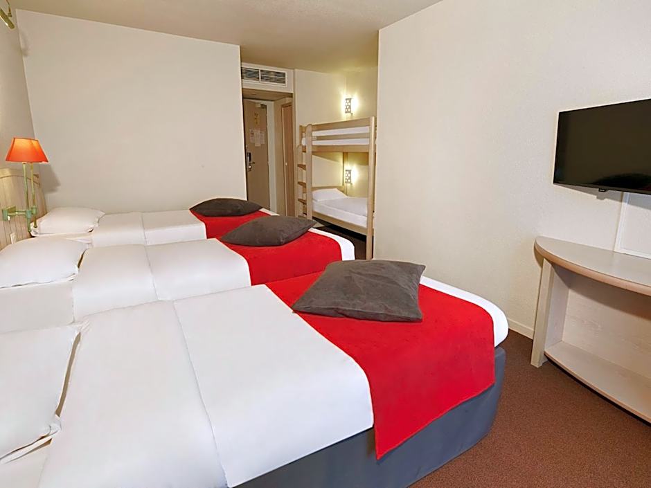 CAMPANILE VAL DE France