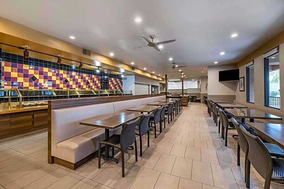 Best Western Plus Park Place Inn - Mini Suites