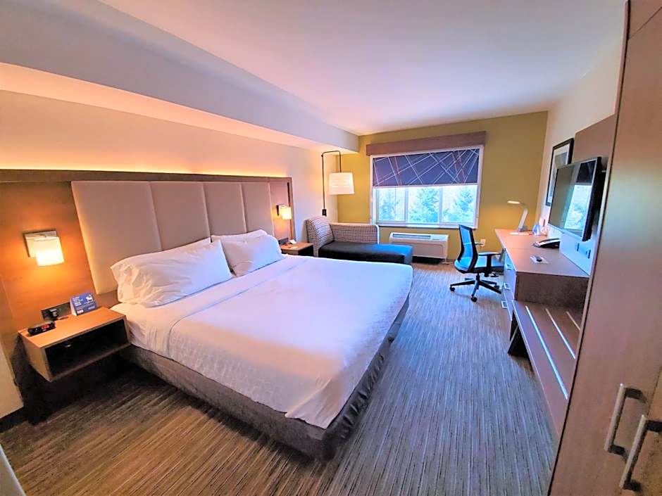 Holiday Inn Express Hotel & Suites Lynnwood By IHG