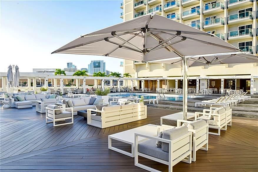 Ala Moana Honolulu by Mantra