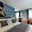 Camera Hotel