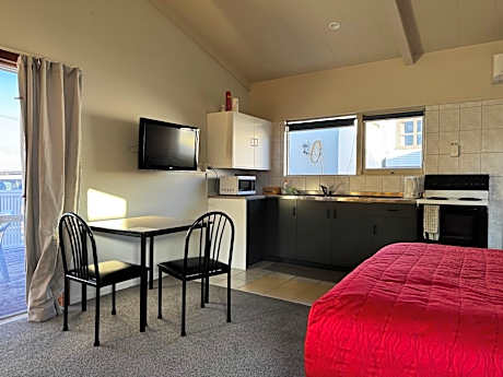 Business One-Bedroom Apartment