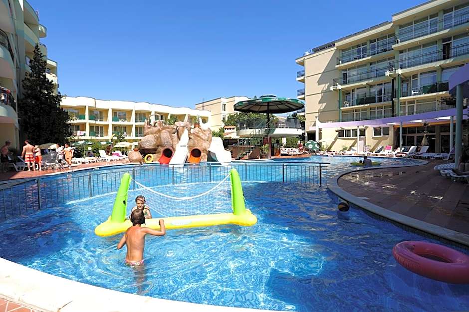 Sunny Day Club Hotel