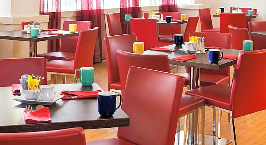 Premier INN Cardiff North