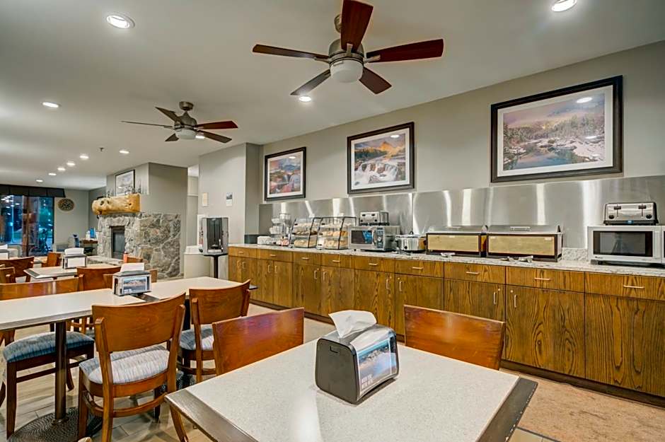 Whitefish Riverfront Hotel