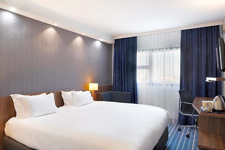 Holiday Inn Express - Marseille Airport By IHG