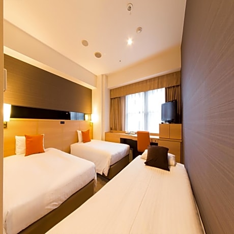 Twin Room with Extra Bed - Non Smoking