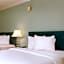 Bella Vista Hotel & Suites