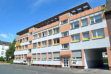 Hostel Hamm by Geronimo