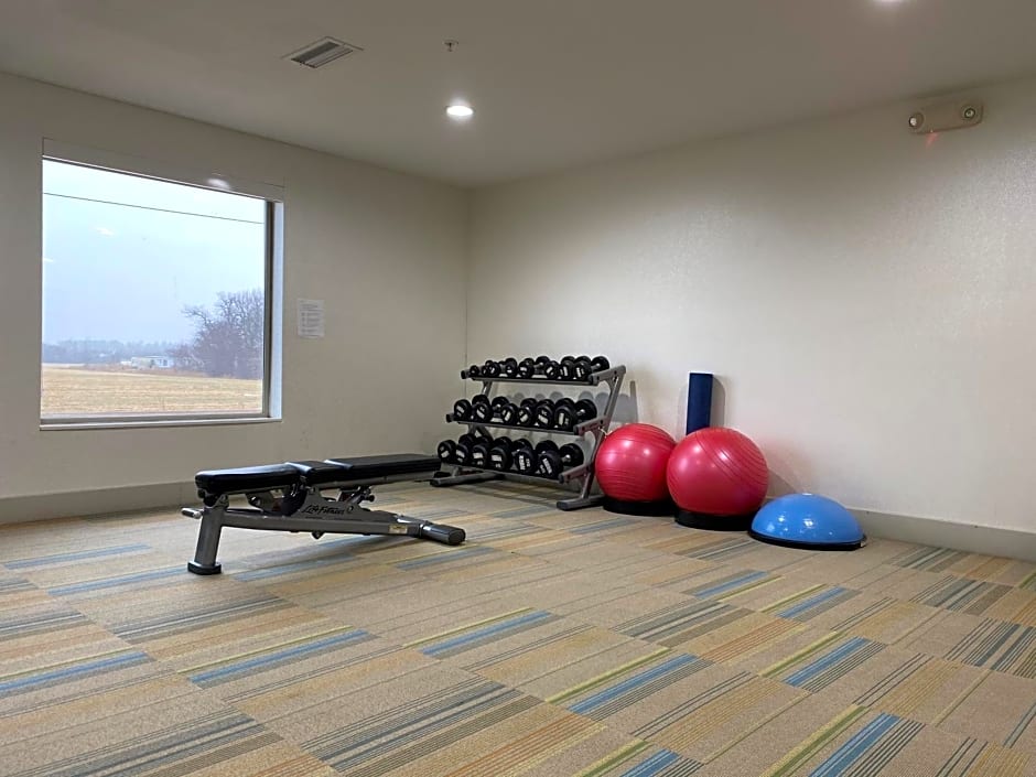 Holiday Inn Express and Suites Hotel - Pauls Valley, an IHG Hotel