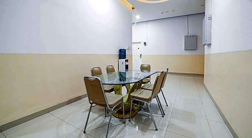 RedDoorz Plus near Thamrin Plaza Medan