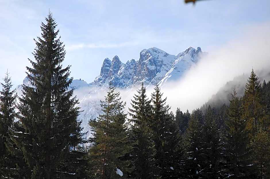 Albergo Ristorante Cacciatori