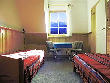 Studio (3 Adults)