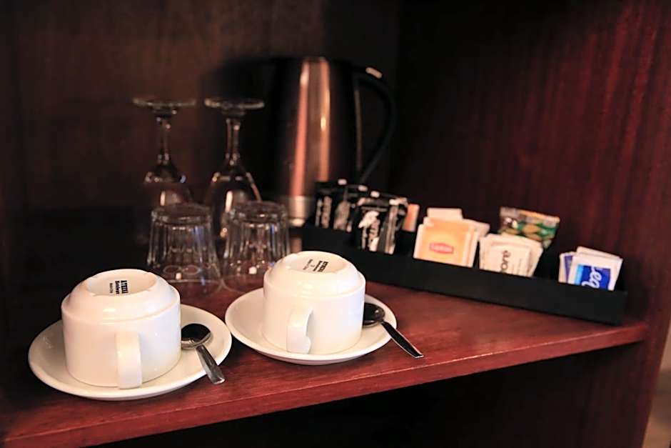 Twin Towers Inn