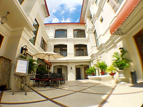 Ciudad Fernandina Hotel