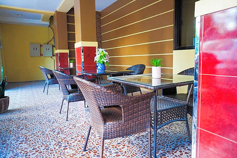 La Galleon Suites Hotel