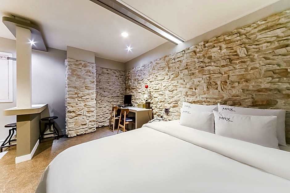 Sasang Max Motel