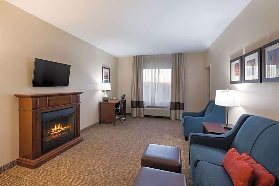Comfort Suites Suffolk - Chesapeake