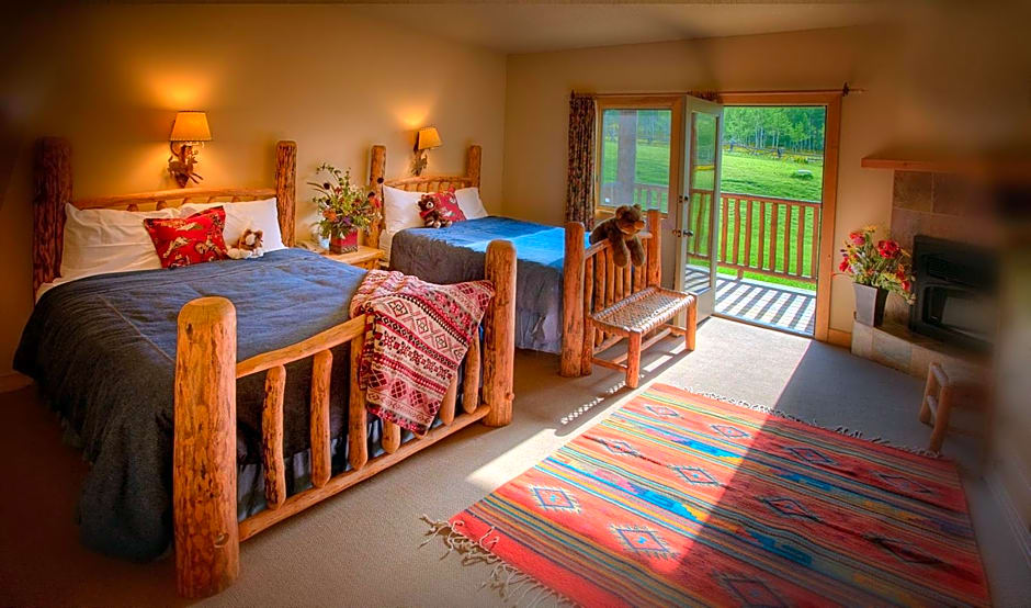 Daniels Summit Lodge