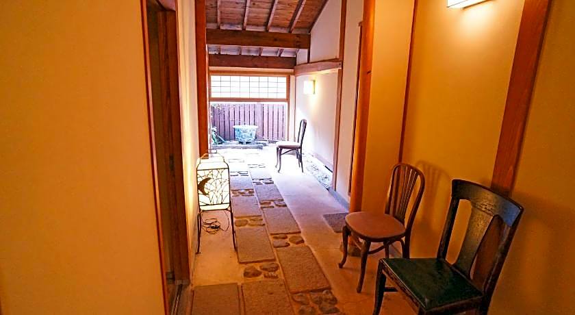 Yufuin Onsen Kishokaiuntei Muzinzo