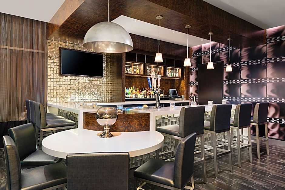 SpringHill Suites by Marriott Los Angeles Burbank/Downtown