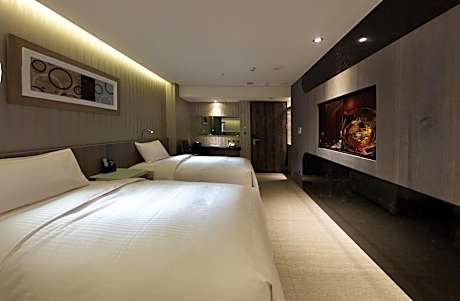 Eco-Friendly Quadruple Room