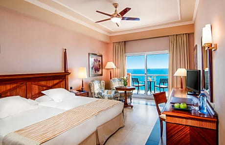 Triple Room with Sea View (3 Adults)