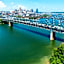 Holiday Inn Express & Suites Cincinnati Riverfront By IHG