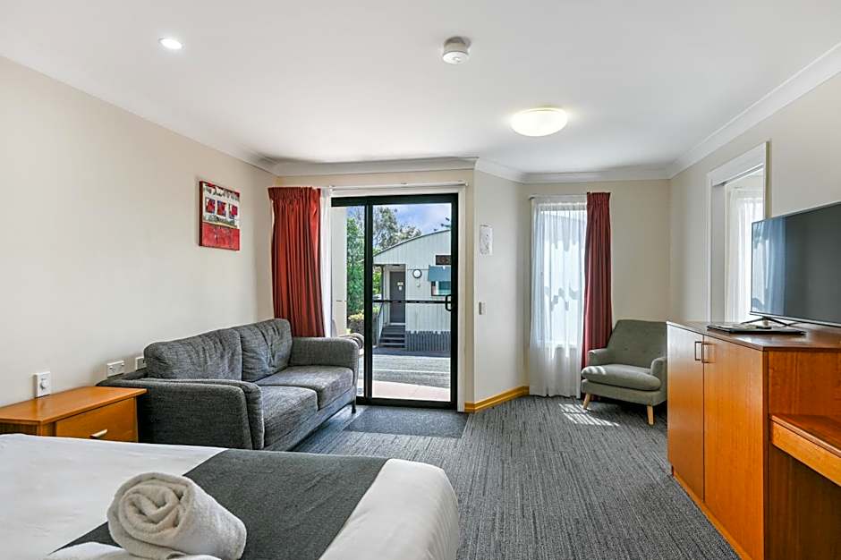 Eastgate on the Range Motel