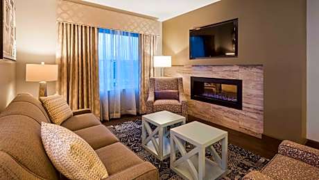 King Suite with Sofa Bed
