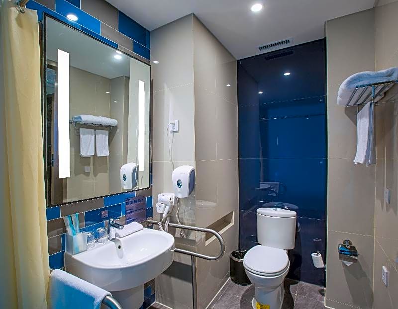 Holiday Inn Express Bengbu Downtown, an IHG Hotel