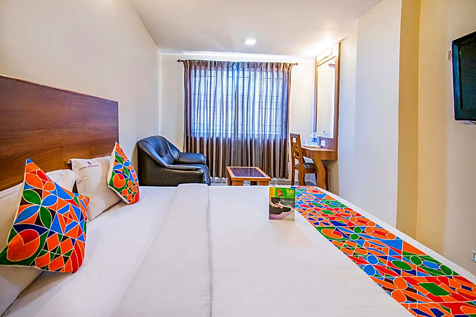 FabHotel Jansi Deluxe - Nr. Gandhipuram Bus stand