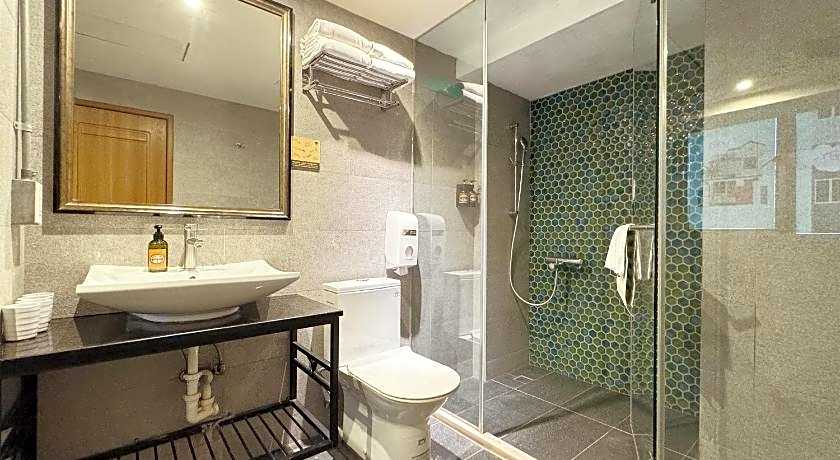 Roaders Hotel Tainan Chengda