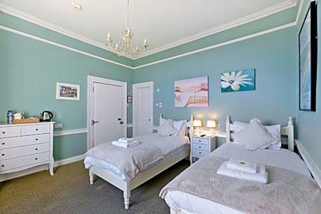 Superior Twin Room with Sea View