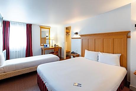 1 Double Bed 1 Single Bed