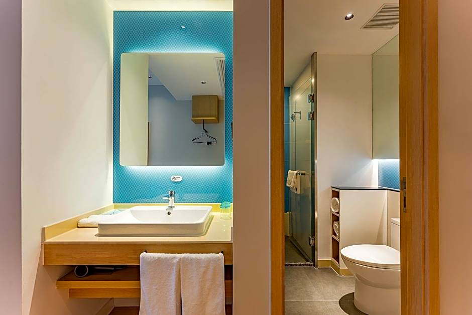 Holiday Inn Express Wuxi East Station By IHG