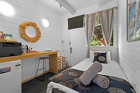 Economy Single Room