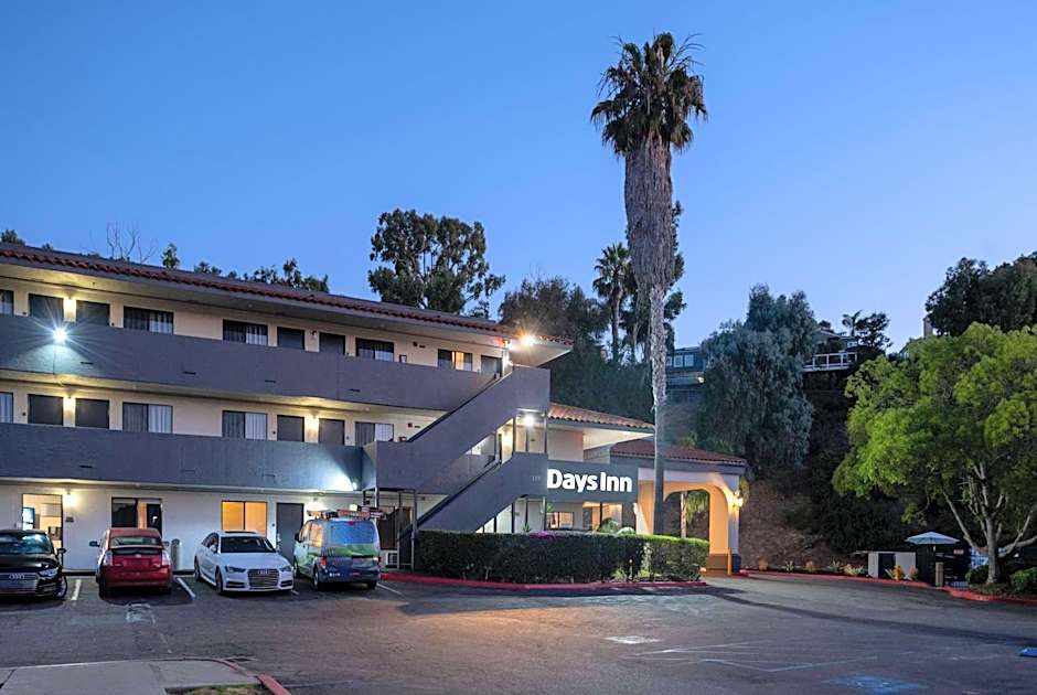 Days Inn by Wyndham Encinitas Moonlight Beach