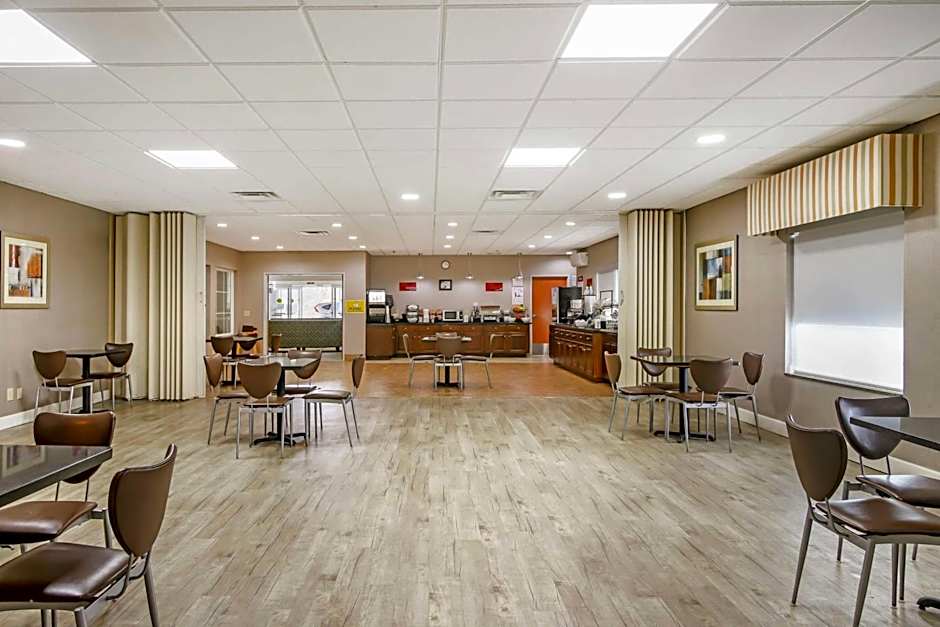 Best Western Plus Brunswick Inn & Suites