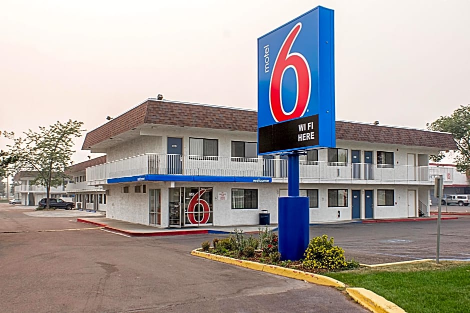 Motel 6 Kalispell, MT