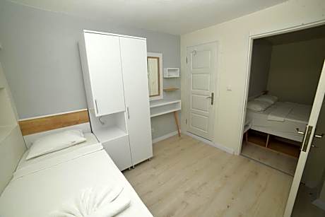 Economy Quadruple Room