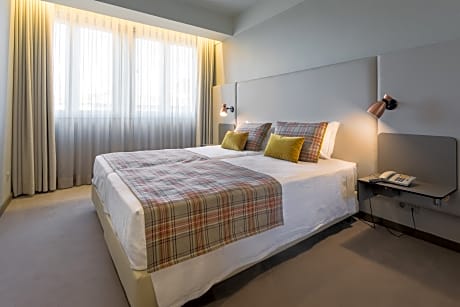 Double/Twin Superior