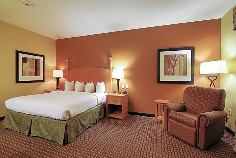 Hawthorn Suites by Wyndham Minot