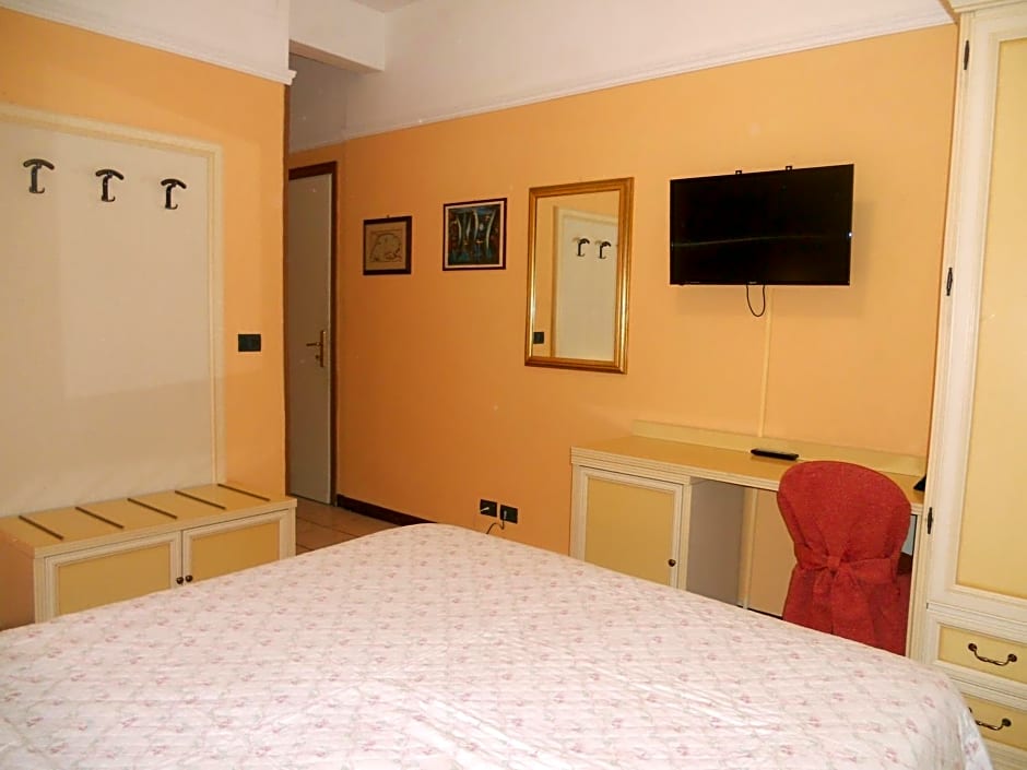 Hotel Salus