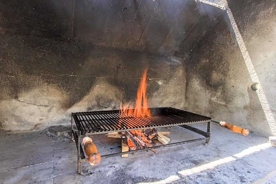 Villa Dalmatian Child with swimming pool, close to the beach