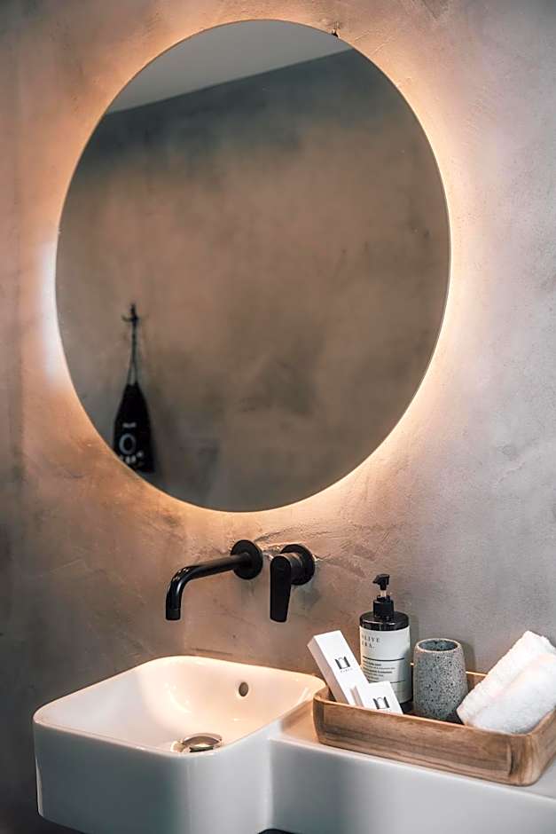 PAREA Blue Zone - Adults Only