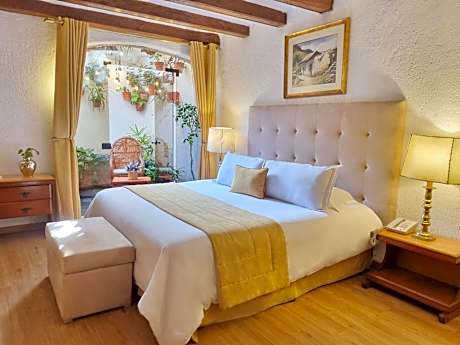 Deluxe Suite with Jacuzzi, Dry Sauna and Outdoor Terrace